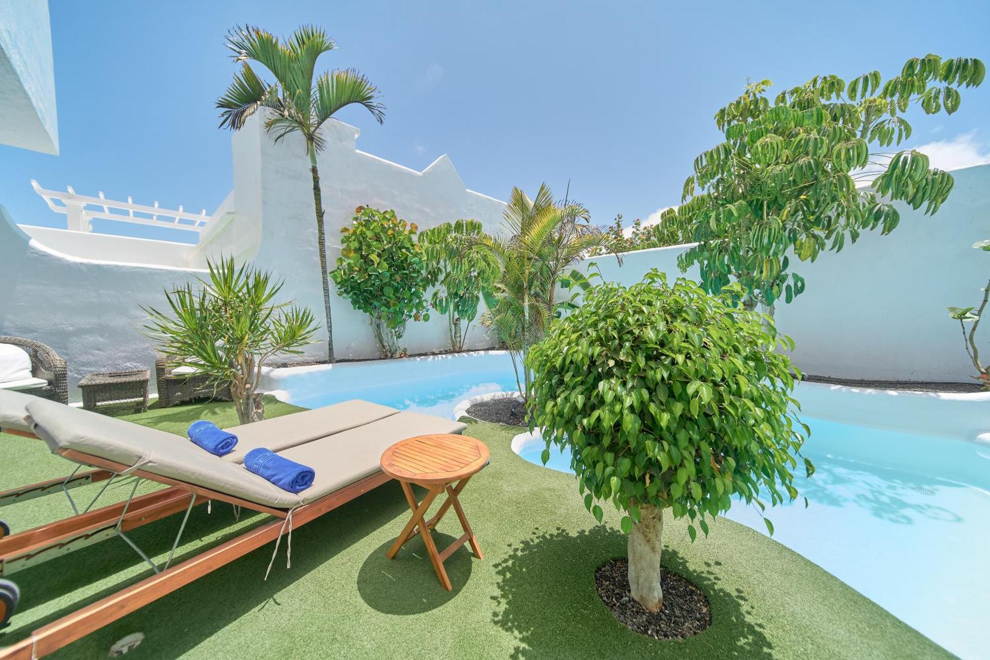 Katis Villas Boutique In Bahiazul Corralejo Exterior photo